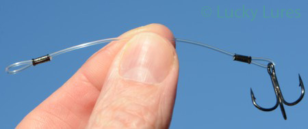 Ein Set bestehen aus Zange und jeweils 20 Doppelhülsen in den Größen Ø0,6mm - Ø0,7mm - Ø0,9mm