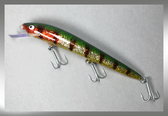 Luckylures: Der Importeur und Fachhändler der Marken Nils Master, Karikko,  Turus Ukko, Bagley, Bete und Gibbs Delta Der Nils Master Invincible 15 cm  Floating Wobbler in der Farbe 409 wird durch drei