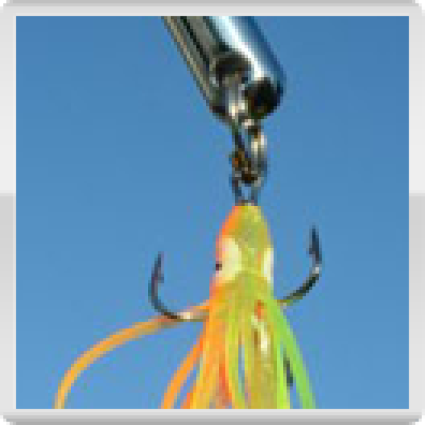 NORDIC DANCER Pilker (reduziert von 8,45 € auf 5,05 € = 40 % Rabatt), bleifrei, verchromt, Gewicht: 400 g, Länge: knapp 24 cm, mit Beifänger, vernickeltem Drilling und Gummitintenfisch von Zebco