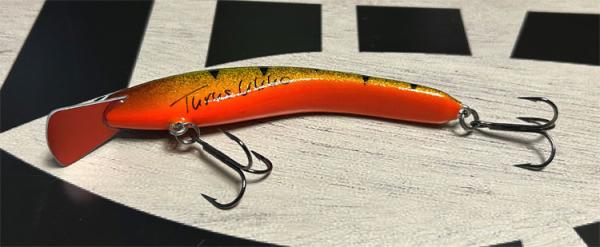 Turus Ukko Original Wobbler schwimmend, Länge: 12 cm, Farbe: Yellow Perch 031, mit roter Tauchschaufel, UV