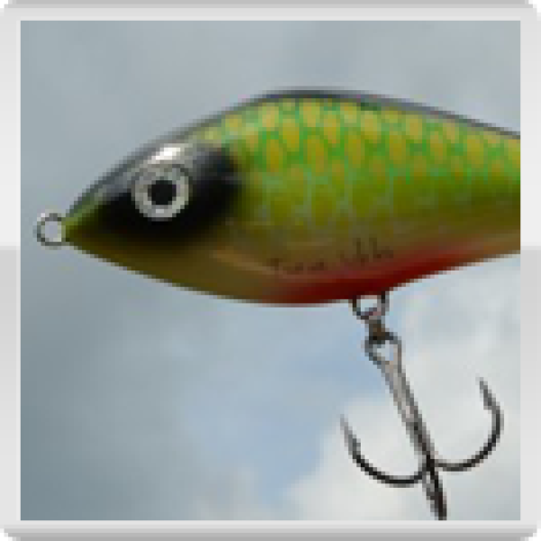 Jerkbait Turus Ukko, Länge: 15 cm, Farbe: Green-Fish, leicht sinkend, Rasselkugel-Ausführung aus ursprünglicher Finnland Produktion